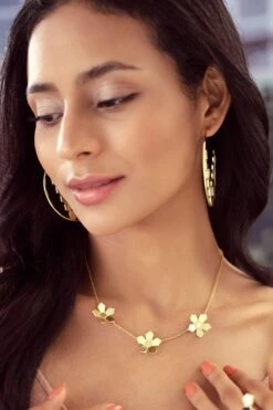 Varnika Arora Lumiere Necklace