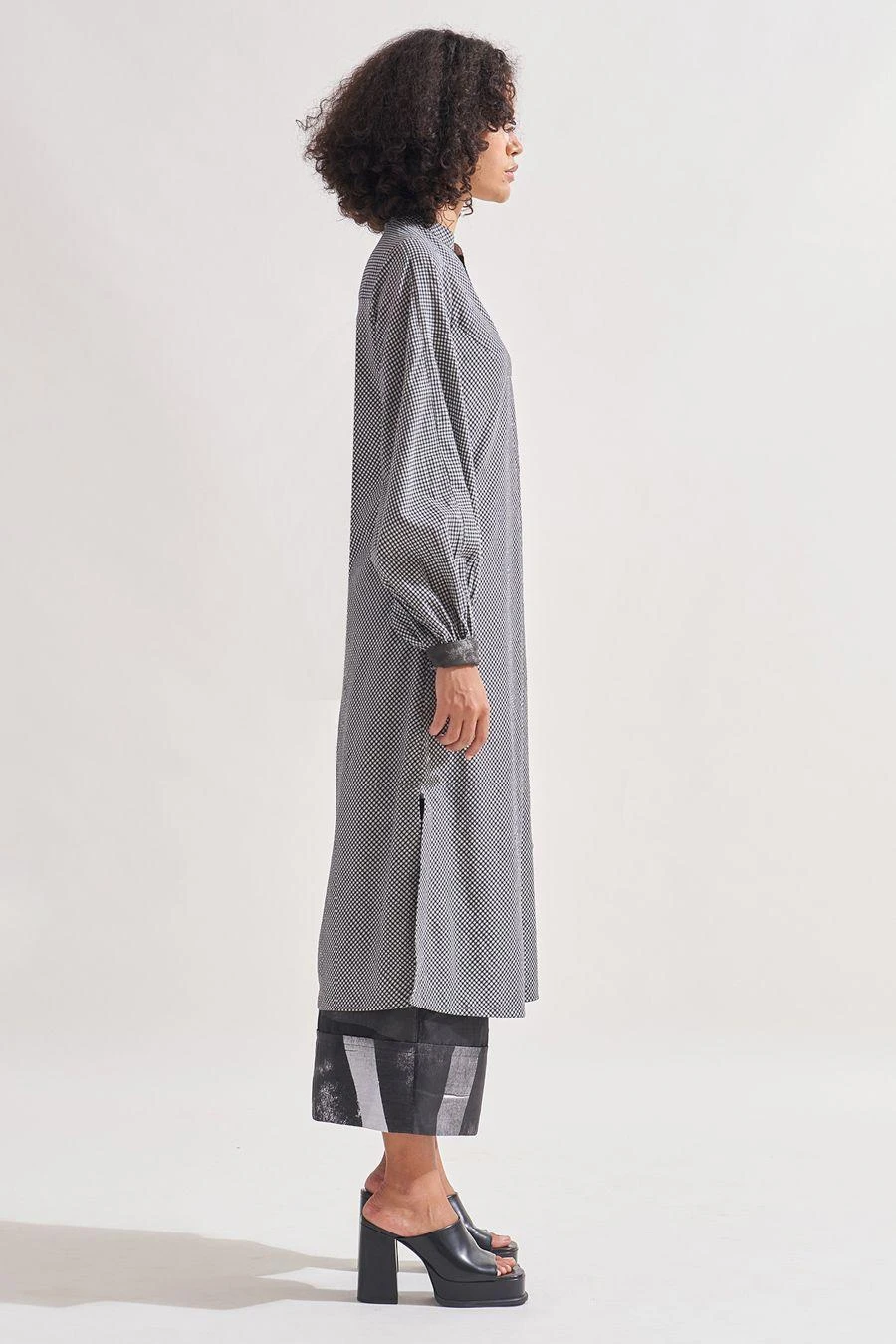 Amrich Grey Handwoven Tunic 5 Amrich Grey Handwoven Tunic - Image 3