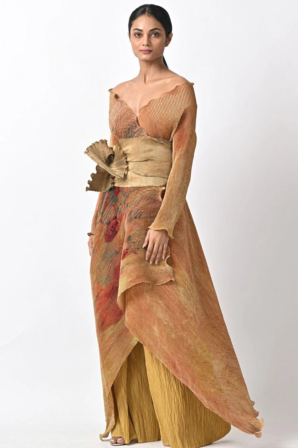 Kiran Uttam Ghosh Gold Pleated Obi Belt 5 Kiran Uttam Ghosh Gold Pleated Obi Belt - Image 3