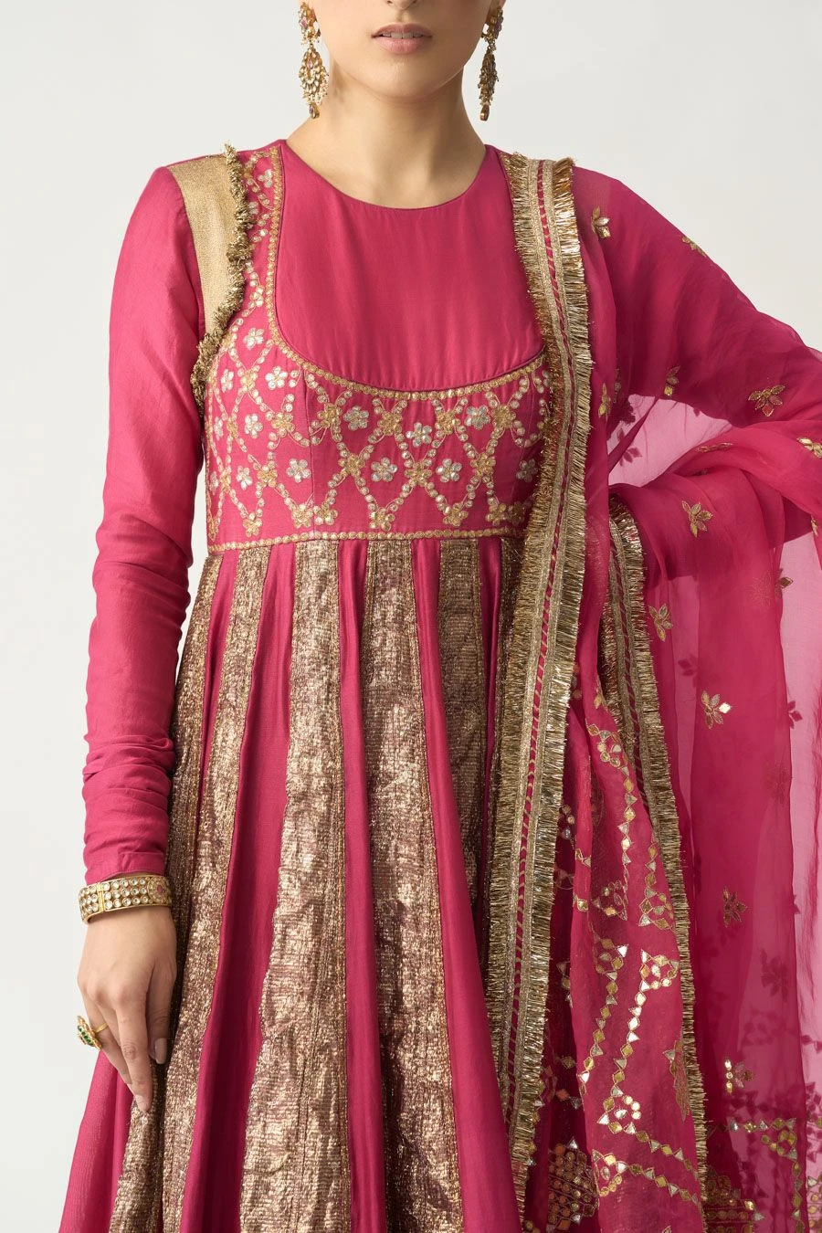 Itrh Fuchsia Embellished Anarkali Set 6 Itrh Fuchsia Embellished Anarkali Set - Image 4