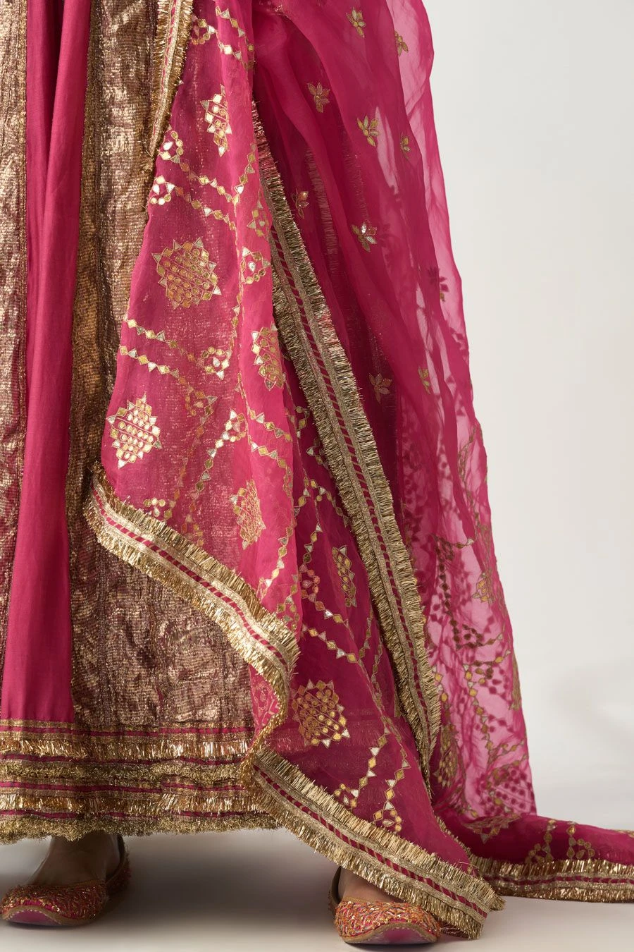 Itrh Fuchsia Embellished Anarkali Set 7 Itrh Fuchsia Embellished Anarkali Set - Image 5