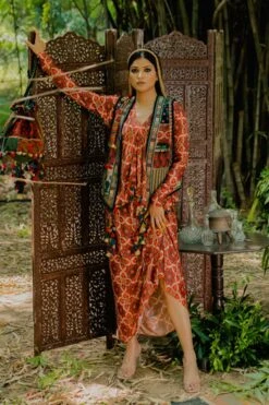 Pooja Keyur Green Aari Embroidered Koti Jacket