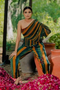 Pooja Keyur Meraki Aari Embroidered Co-ord Set -Inca Sales Store 111pkm39 4