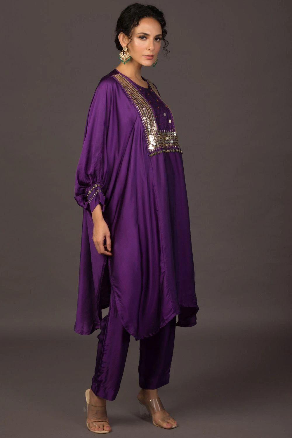 Prahnaaya Purple Hand Embroidered Kurta Set 5 Prahnaaya Purple Hand Embroidered Kurta Set - Image 3