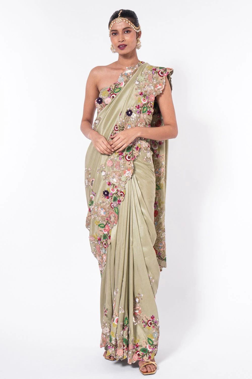 Anamika Khanna Green Embroidered Sari Set 3 Anamika Khanna Green Embroidered Sari Set