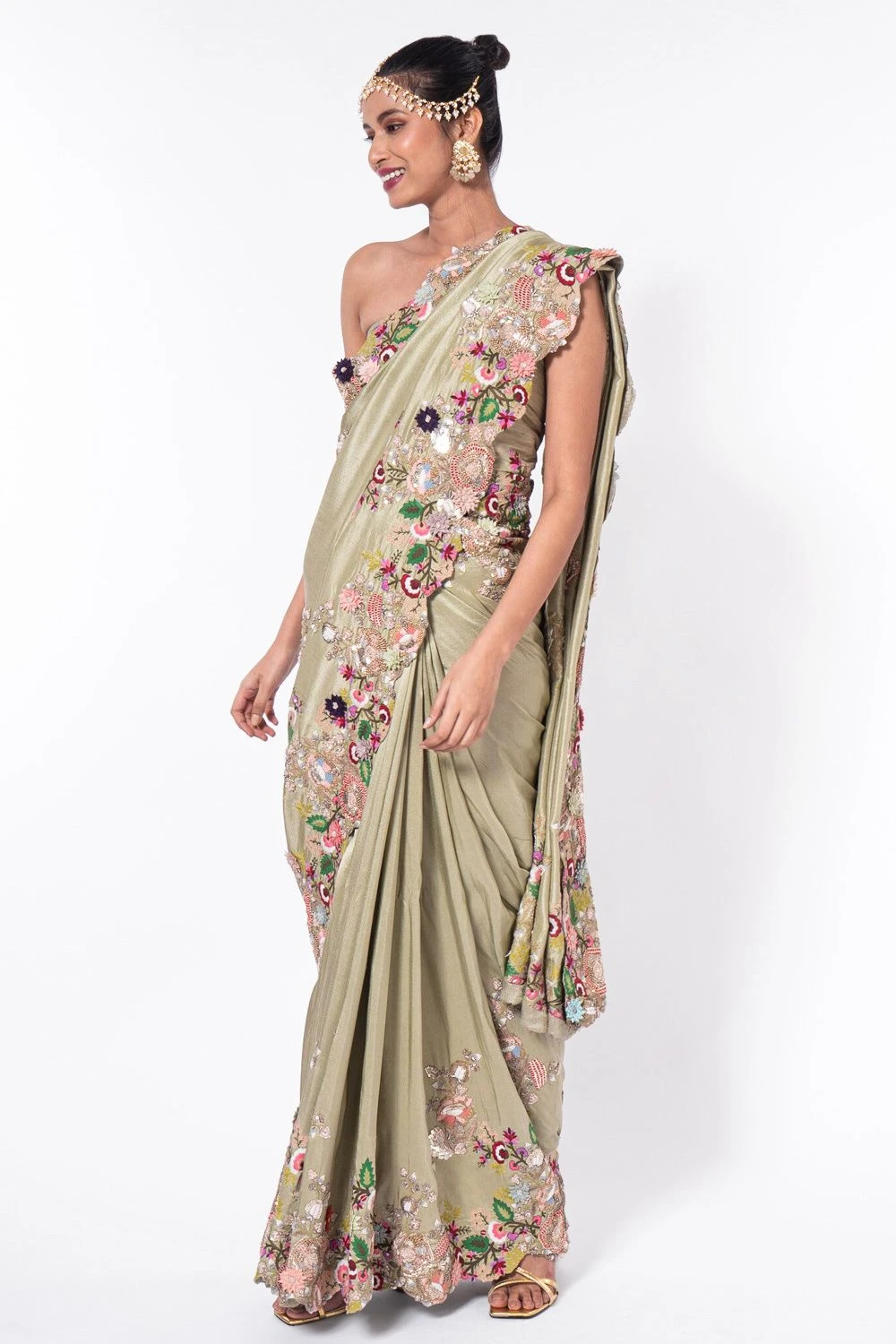 Anamika Khanna Green Embroidered Sari Set 4 Anamika Khanna Green Embroidered Sari Set - Image 2