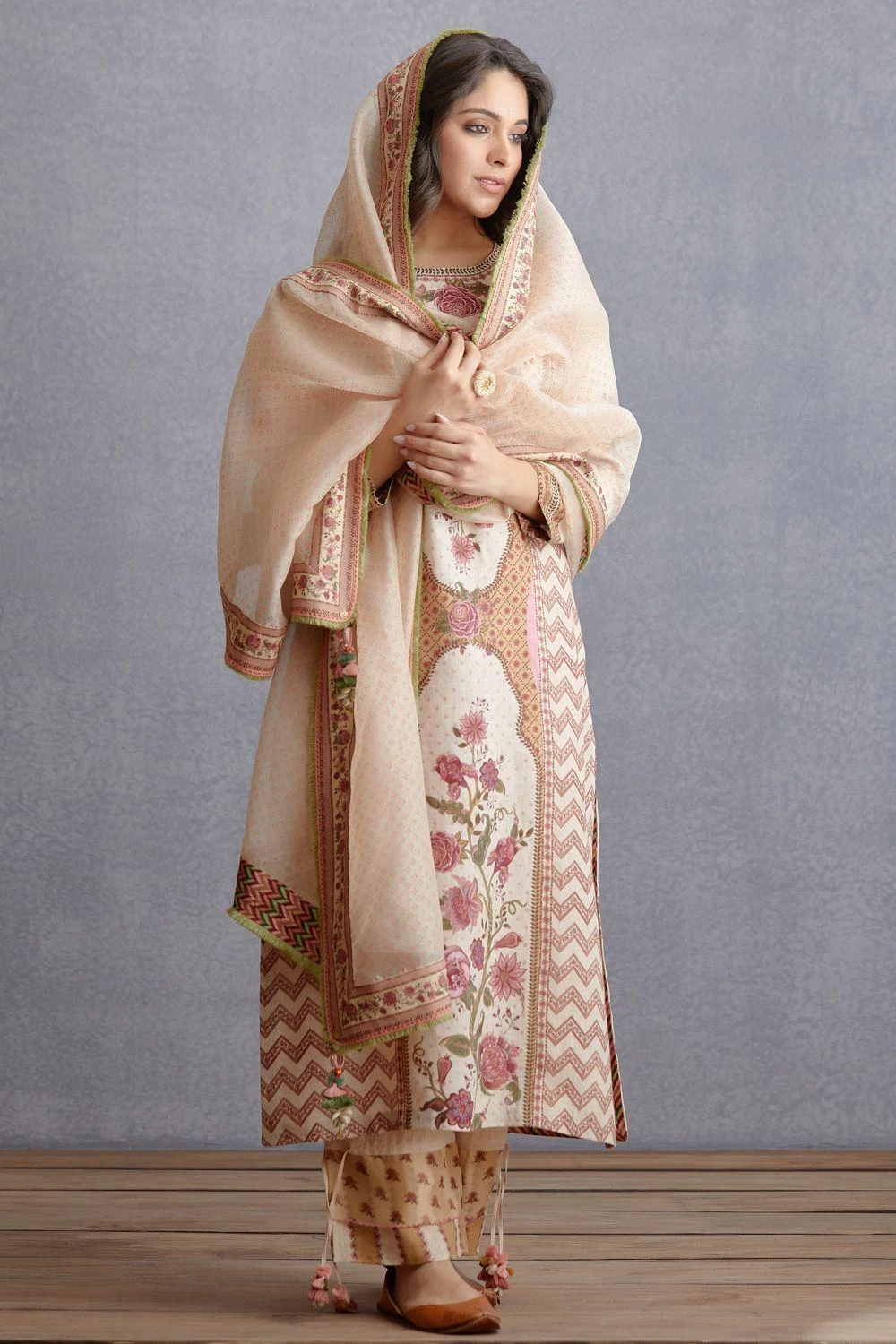 Torani Kasturi Abidah Kurta Set 4 Torani Kasturi Abidah Kurta Set - Image 2