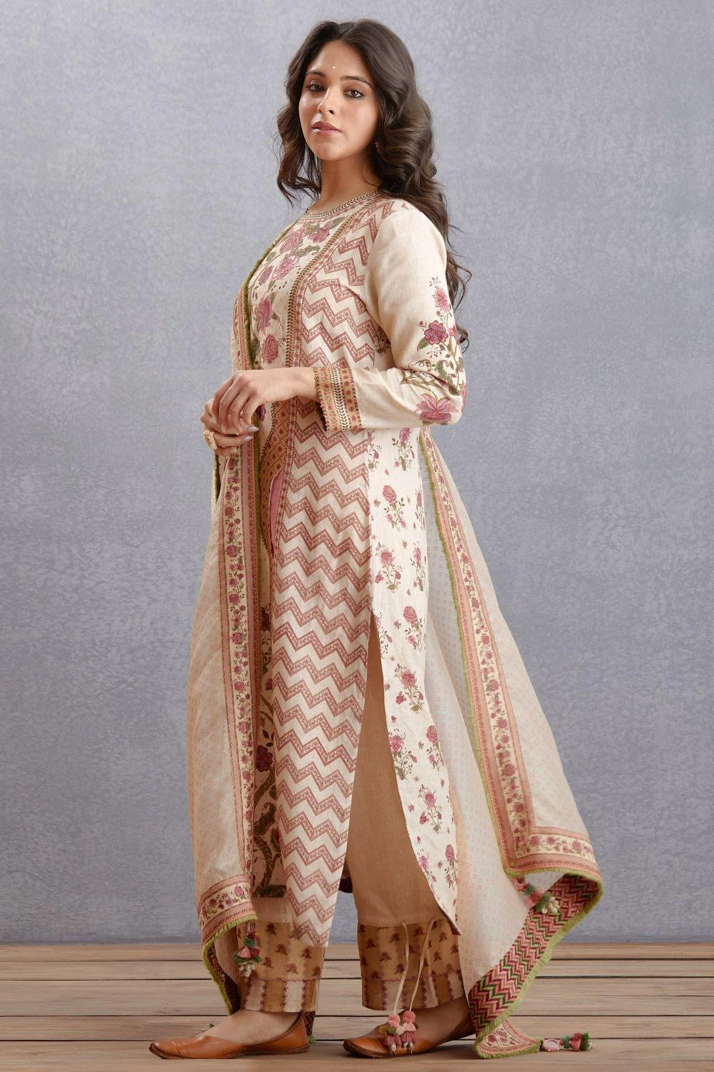 Torani Kasturi Abidah Kurta Set 5 Torani Kasturi Abidah Kurta Set - Image 3