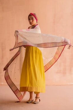 Swatti Kapoor Svet White Hand Embroidered Dupatta -Inca Sales Store 13623sk8 3