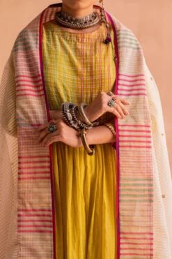 Swatti Kapoor Svet White Hand Embroidered Dupatta -Inca Sales Store 13623sk8 4