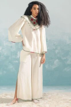 Ikai Ivory Nile Cutwork Top -Inca Sales Store 1411ik1 2