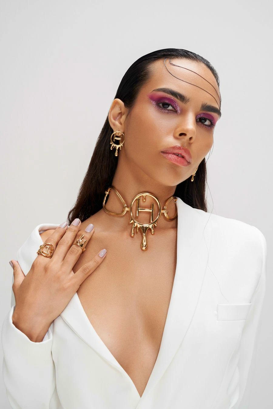 Outhouse Gold Crossover Ring 6 Outhouse Gold Crossover Ring - Image 4