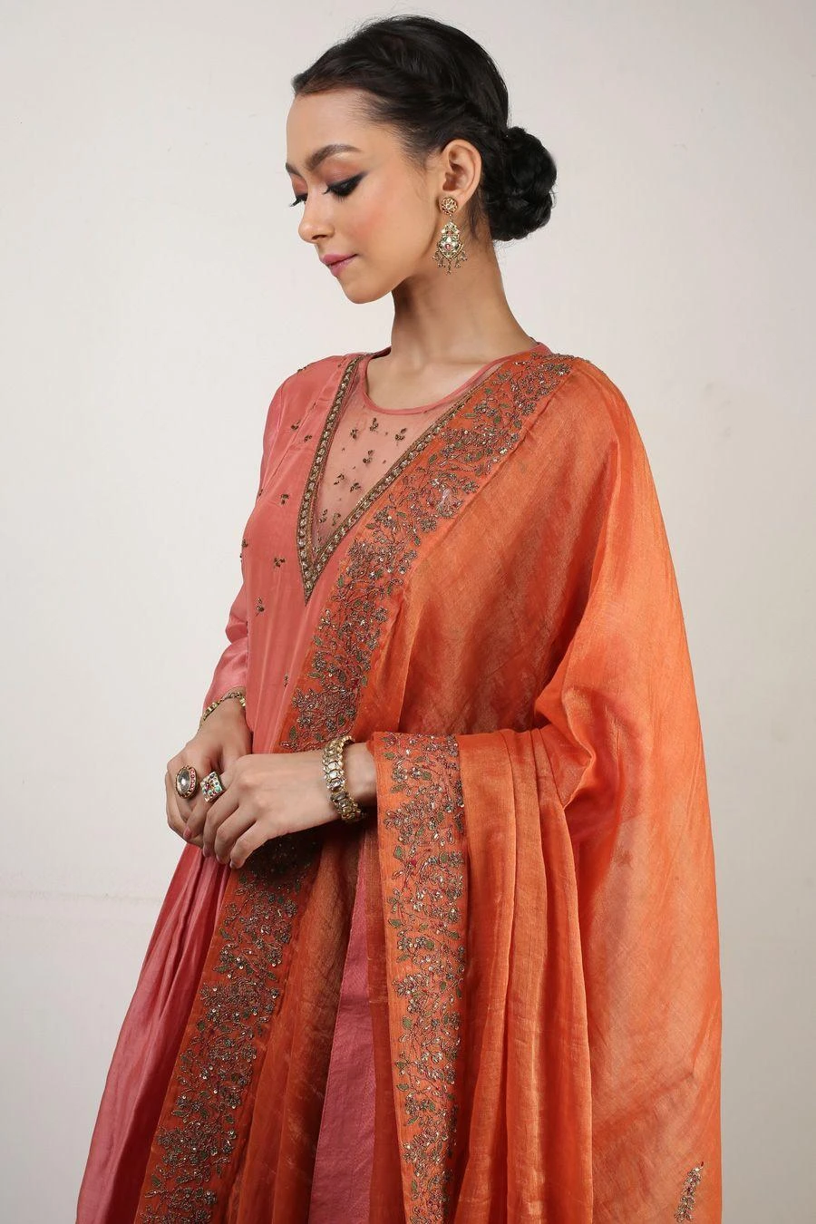 Rhua Pink Panelled Anarkali Set 6 Rhua Pink Panelled Anarkali Set - Image 4