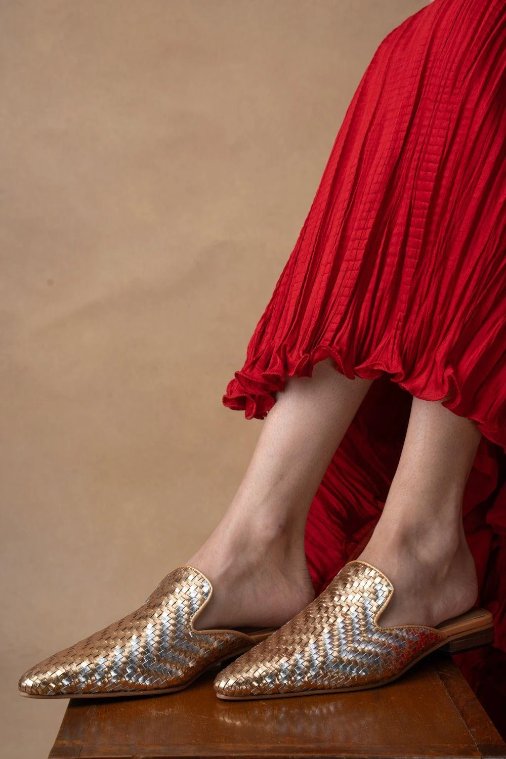 Inochhi Abra Radiant Gold Hand-Woven Mules 3 Inochhi Abra Radiant Gold Hand-Woven Mules