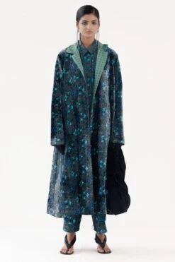 YAVI Aylin Abstract Printed Jacket