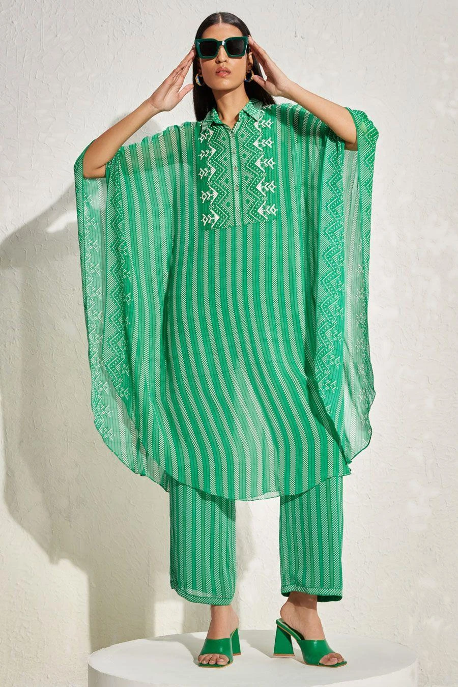 Namrata Joshipura Kelly Green Striped Kaftan Set 3 Namrata Joshipura Kelly Green Striped Kaftan Set