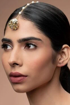 Isharya Amara Mirror Pearl Dainty Maangtikka