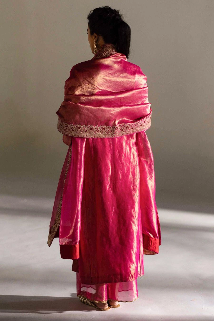 Mimamsaa Magenta Tissue Silk Dupatta 4 Mimamsaa Magenta Tissue Silk Dupatta - Image 2