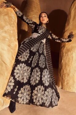 Bhumika Sharma Black Gulbahar Printed Anarkali Set 12 Bhumika Sharma Black Gulbahar Printed Anarkali Set -Inca Sales Store 16032023bs03 4