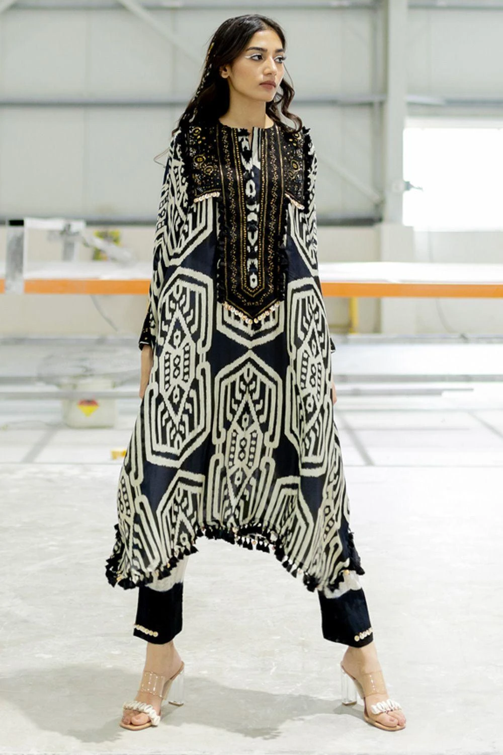 Pooja Keyur Orion Black Embellished Kaftan Set 3 Pooja Keyur Orion Black Embellished Kaftan Set