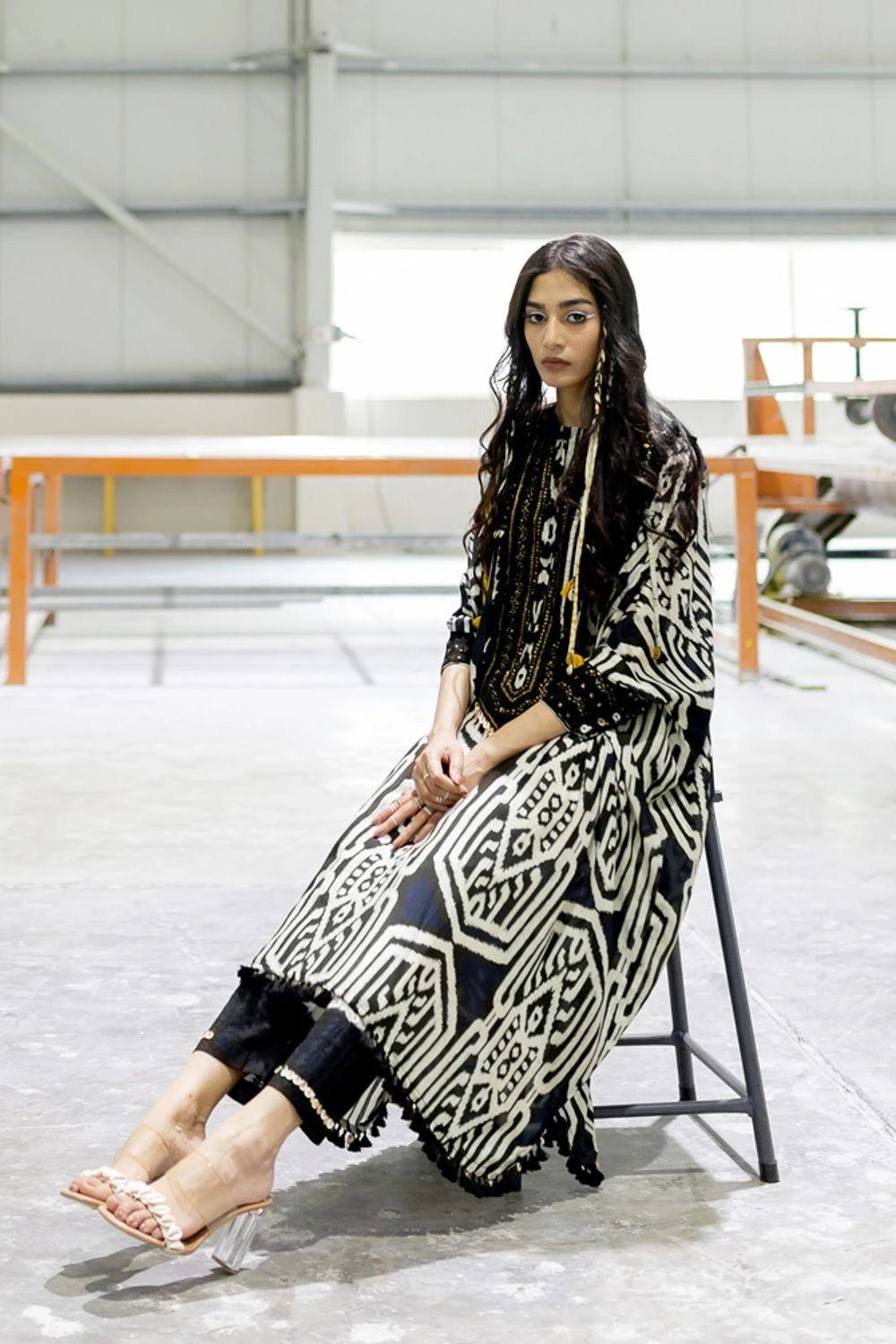 Pooja Keyur Orion Black Embellished Kaftan Set 4 Pooja Keyur Orion Black Embellished Kaftan Set - Image 2