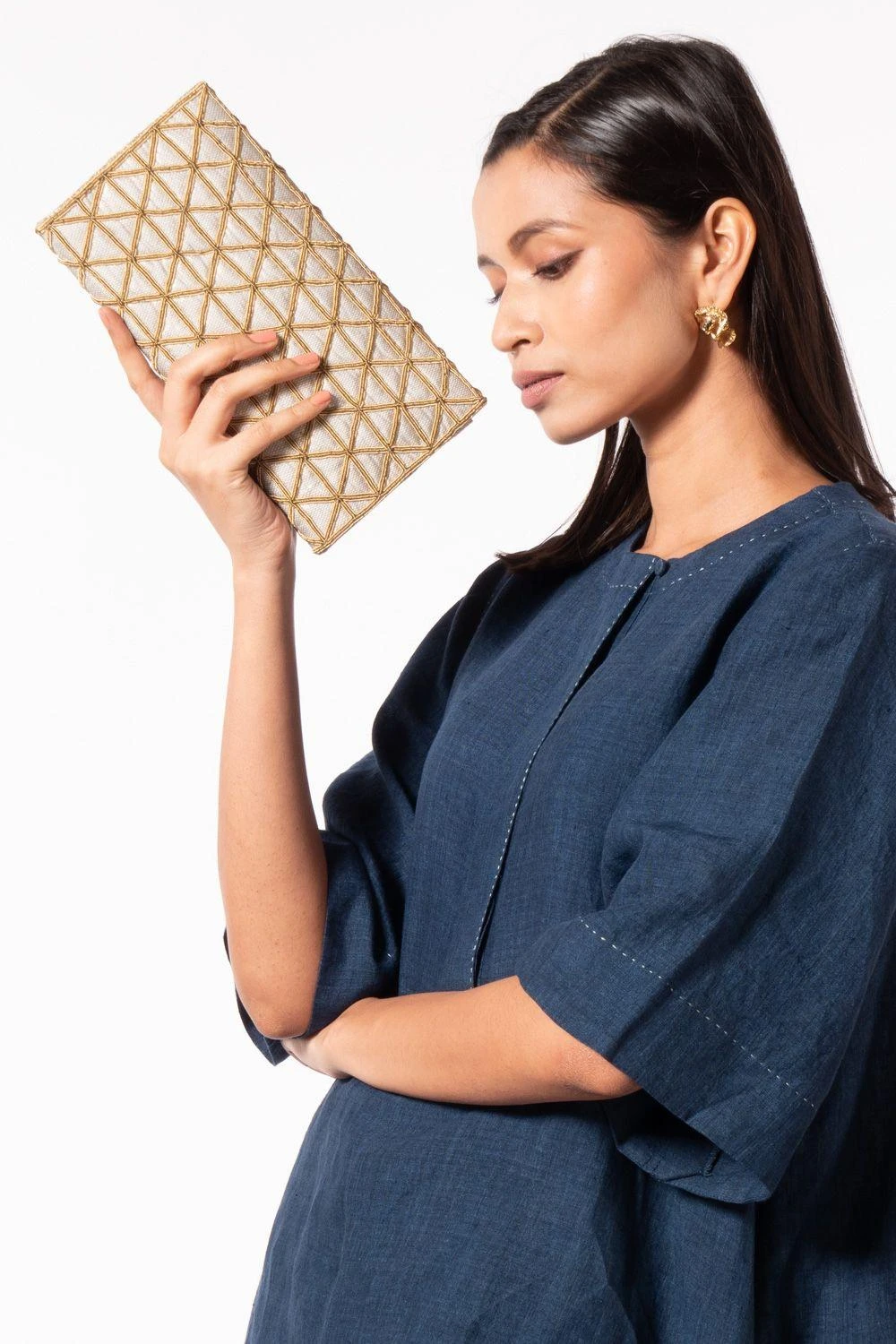 KOKOMMO Silver Brocade Triangle Clutch 5 KOKOMMO Silver Brocade Triangle Clutch - Image 3