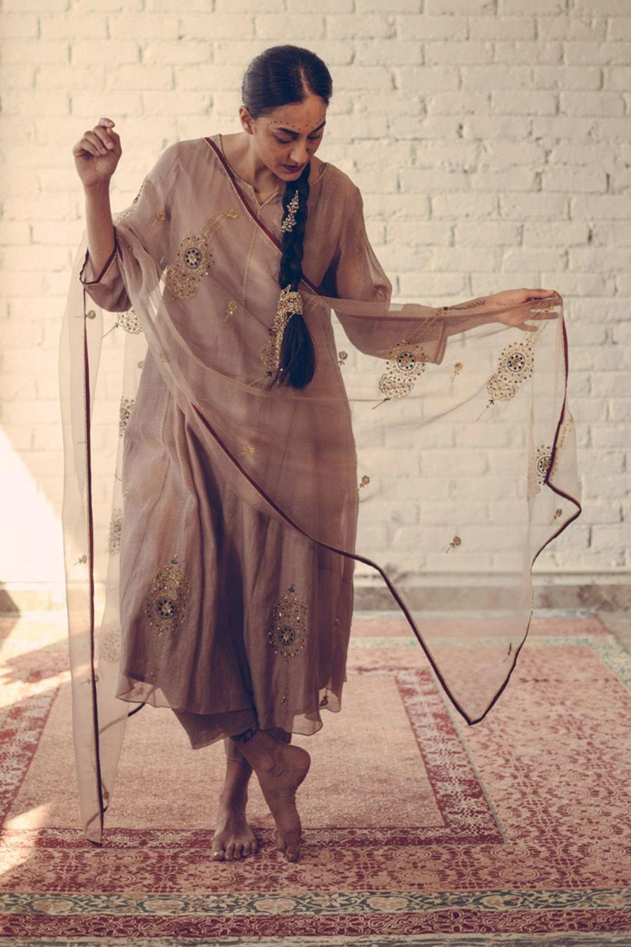 Sarang Kaur Grey Nayantara Stole 3 Sarang Kaur Grey Nayantara Stole