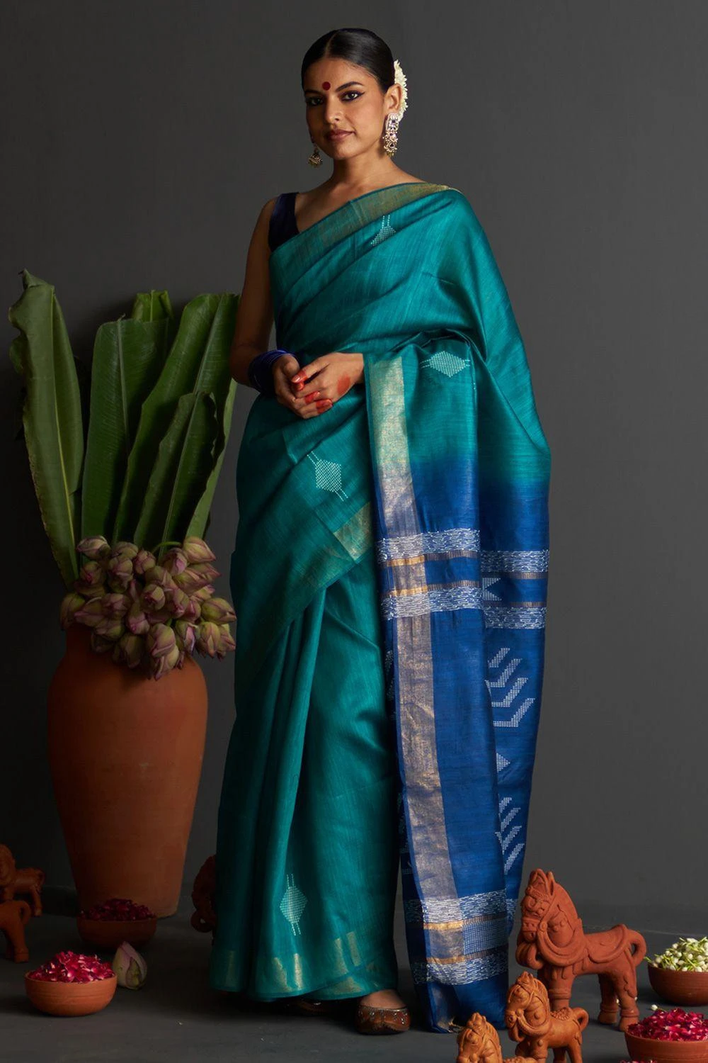 Five Point Five Teal Geometric Patterned Sari 3 Five Point Five Teal Geometric Patterned Sari