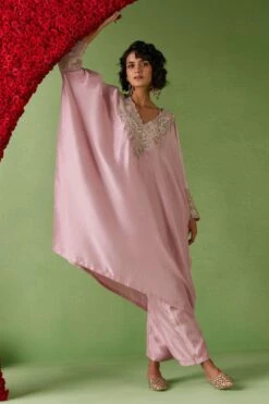 Mrunalini Rao Reva Kaftan Set -Inca Sales Store 191023mr5 2