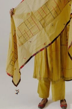 Sunira Designs Yellow Handwoven Chanderi Stole -Inca Sales Store 197sun38 6