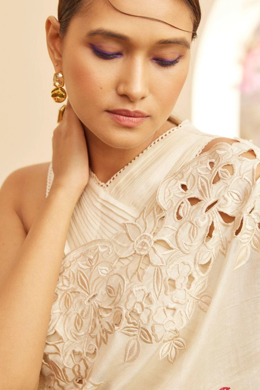 Chandrima Ivory Threadwork And Cutwork Sari 5 Chandrima Ivory Threadwork And Cutwork Sari - Image 3