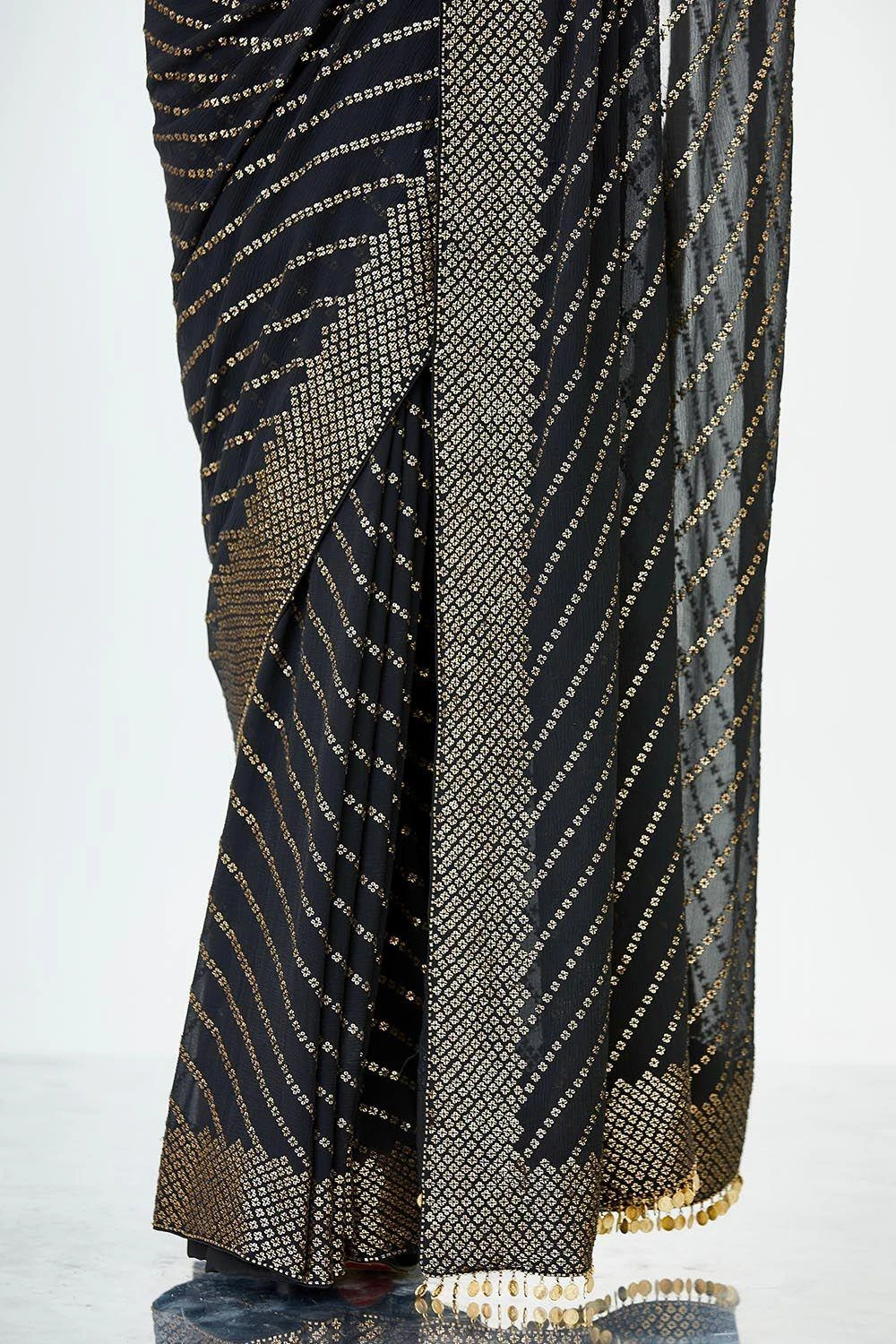 Nakul Sen Black Chiffon Sari With Sequins Bandhni 6 Nakul Sen Black Chiffon Sari With Sequins Bandhni - Image 4