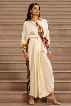 AK-OK By Anamika Khanna Graphic Printed Shirt With Lungi Skirt