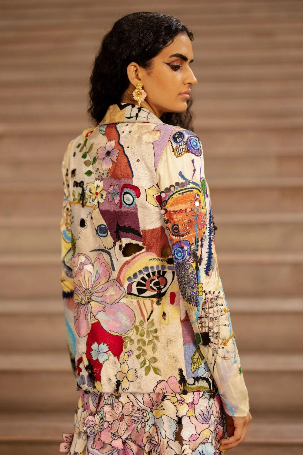 AK-OK By Anamika Khanna Multicoloured Threadwork Embroidered Blazer 6 AK-OK By Anamika Khanna Multicoloured Threadwork Embroidered Blazer - Image 4