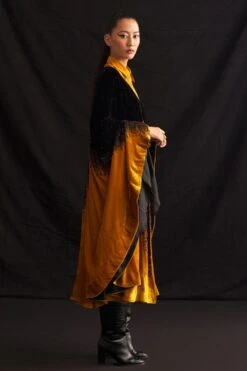 Amrich Iman Hand Embroidered Shibori Poncho 9 Amrich Iman Hand Embroidered Shibori Poncho -Inca Sales Store 211123ach38 3