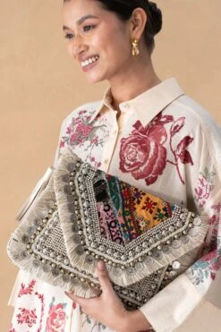 Vipul Shah Off White Banjara Embroidered Clutch 9 Vipul Shah Off White Banjara Embroidered Clutch -Inca Sales Store 211123vs7 2