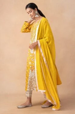 Divya Sheth Yellow Embellished Dupatta -Inca Sales Store 21123ds10 4