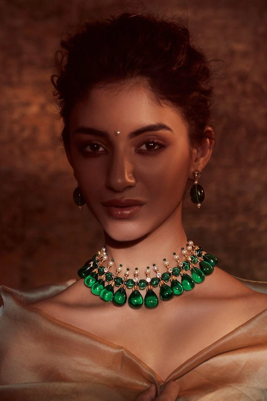 Tarun Tahiliani Accessories Emerald Handcrafted Wide Statement Necklace 3 Tarun Tahiliani Accessories Emerald Handcrafted Wide Statement Necklace