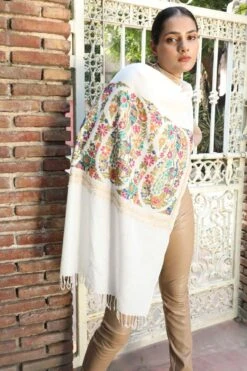 Dusala India White Cashmere Fine Wool Floral Aari Work Stole 8 Dusala India White Cashmere Fine Wool Floral Aari Work Stole -Inca Sales Store 2211dus20 3
