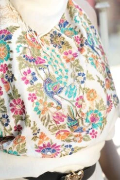 Dusala India White Cashmere Fine Wool Floral Aari Work Stole 9 Dusala India White Cashmere Fine Wool Floral Aari Work Stole -Inca Sales Store 2211dus20 4