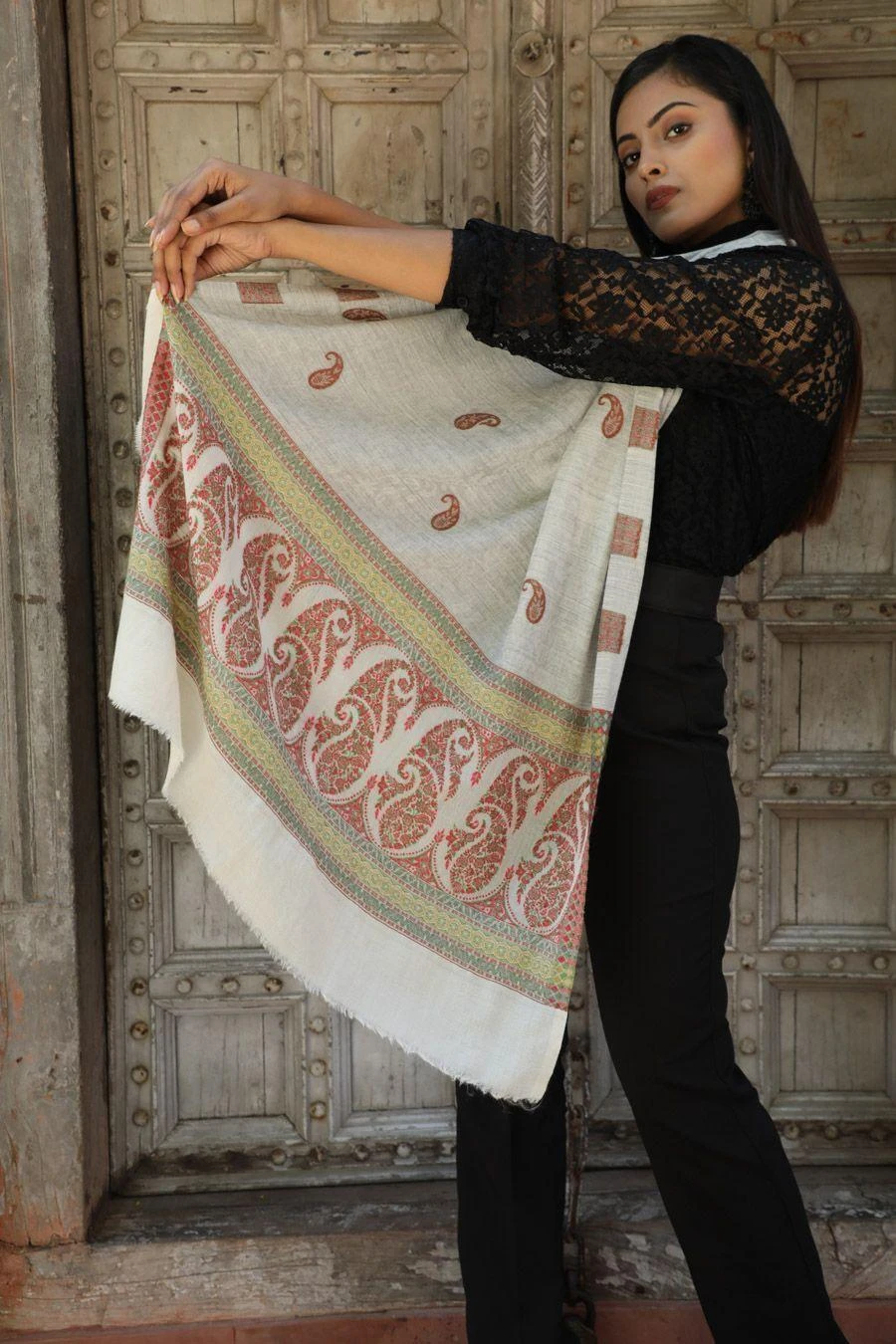 Dusala India White Handwoven Cashmere Threadwork Stole 4 Dusala India White Handwoven Cashmere Threadwork Stole - Image 2