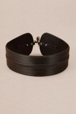 AMPM Accessories Vanah Dramatic Black Horse-buckle Belt -Inca Sales Store 221223ampm9 3