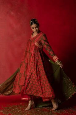 Pooja Keyur Olive Green Organza Embroidered Dupatta 9 Pooja Keyur Olive Green Organza Embroidered Dupatta -Inca Sales Store 229pk20 3