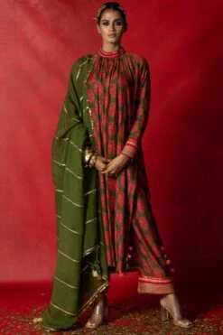 Pooja Keyur Olive Green Organza Dupatta