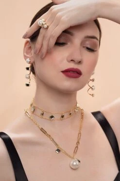 Isharya Amara Mirror Pearl Ring