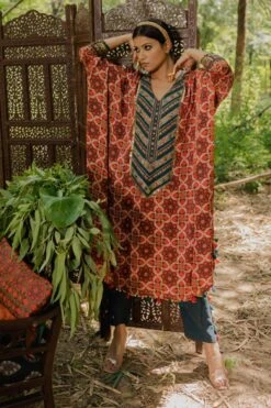 Pooja Keyur Meraki Aari Embroidered Kaftan Set -Inca Sales Store 2301pk01 3