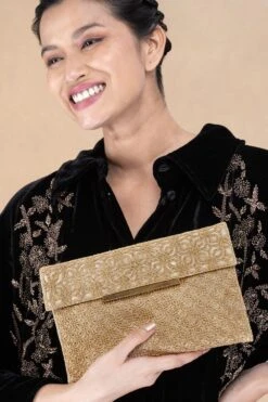 KOKOMMO The Mirana Clutch