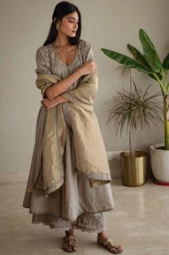 Shorshe Taupe Handloom Tissue Stole