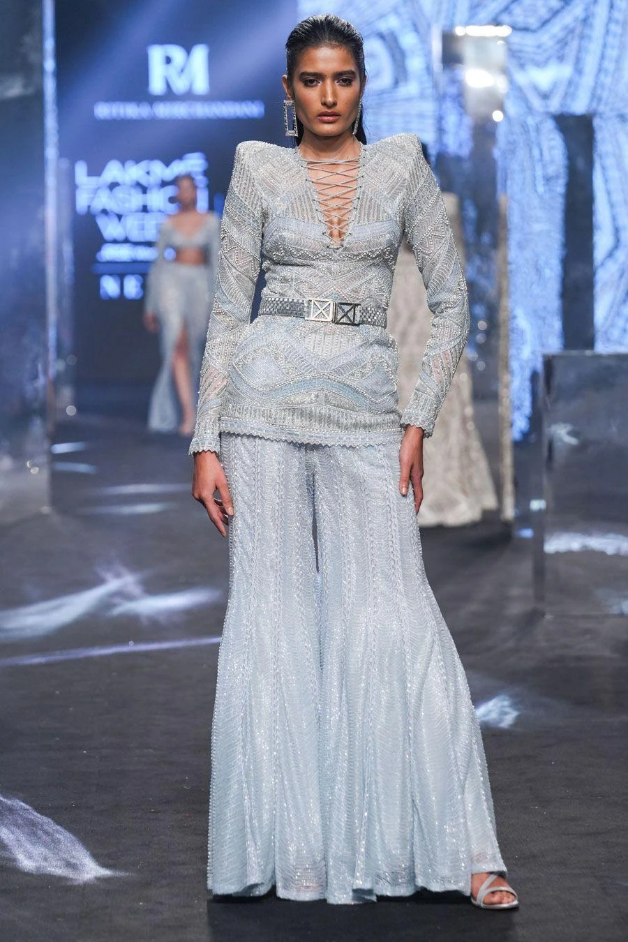 Ritika Mirchandani Ice Burst Geometric Embellished Kurta Set 4 Ritika Mirchandani Ice Burst Geometric Embellished Kurta Set - Image 2