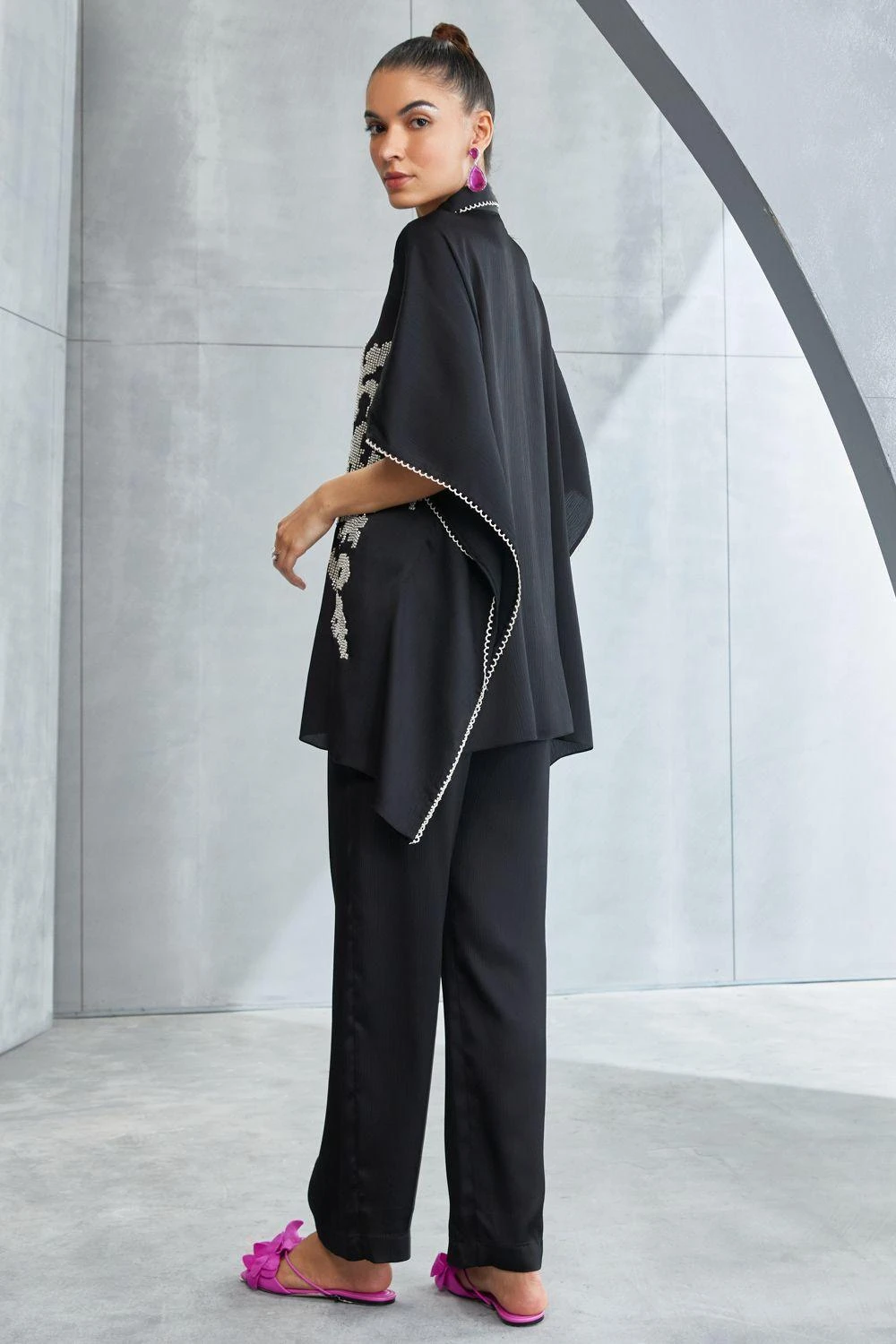 Namrata Joshipura Black Moon Flower Kaftan Set 7 Namrata Joshipura Black Moon Flower Kaftan Set - Image 5